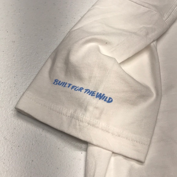 YETI Men’s White Shirt USA FISH LOGO - Picture 4 of 4